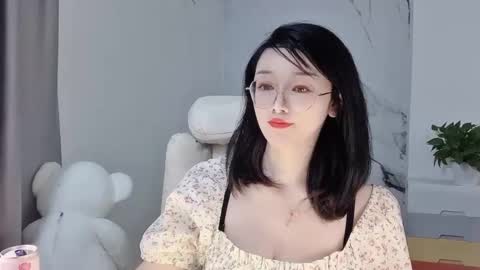 Snapshot of happysweetie168 chatting on 03/02/25, 04:28 Daisy online show from 03/02/25, 04:28