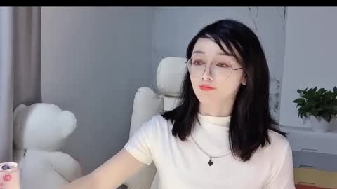 Snapshot of happysweetie168 chatting on 03/03/25, 04:56 Daisy online show from 03/03/25, 04:56