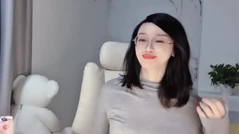 Snapshot of happysweetie168 chatting on 03/04/25, 05:13 Daisy online show from 03/04/25, 05:13