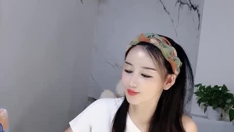 Snapshot of happysweetie168 chatting on 09/11/25, 02:50 Daisy online show from 09/11/25, 02:50