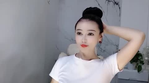 Snapshot of happysweetie168 chatting on 09/15/25, 05:07 Daisy online show from 09/15/25, 05:07