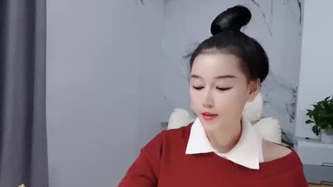 Snapshot of happysweetie168 chatting on 12/14/25, 06:08 Daisy online show from 12/14/25, 06:08