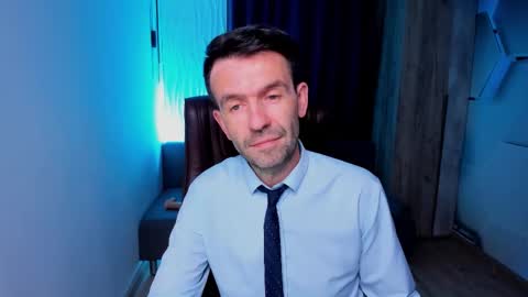 Steve online show from 10/12/25, 03:44