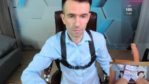 Snapshot of hard_and_juici chatting on 03/13/26, 08:54 Steve online show from 03/13/26, 08:54