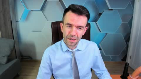 Snapshot of hard_and_juici chatting on 03/15/26, 03:23 Steve online show from 03/15/26, 03:23