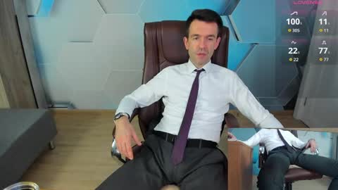 Snapshot of hard_and_juici chatting on 04/04/26, 04:00 Steve online show from 04/04/26, 04:00