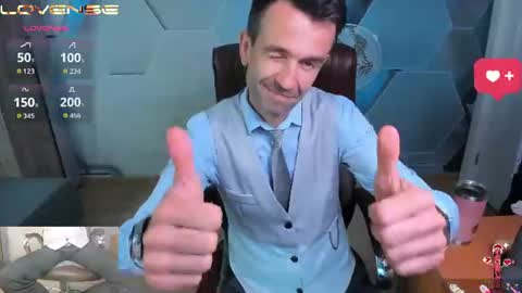 Snapshot of hard_and_juici chatting on 07/07/26, 11:36 Steve online show from 07/07/26, 11:36