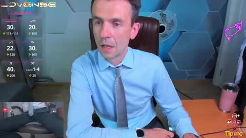Snapshot of hard_and_juici chatting on 07/11/26, 06:54 Steve online show from 07/11/26, 06:54