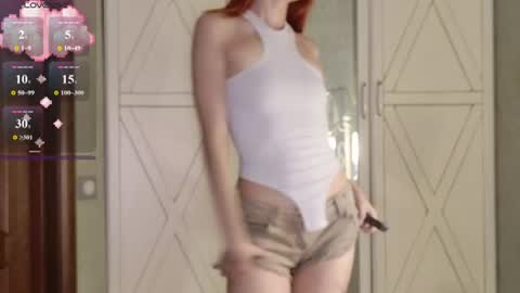 Snapshot of hard_candy_gang chatting on 06/19/26, 05:28 Molly and BaldMan online show from 06/19/26, 05:28