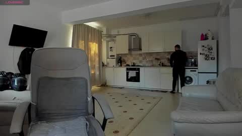 Snapshot of hard_chriss chatting on 10/29/25, 08:49 Hard Cock online show from 10/29/25, 08:49