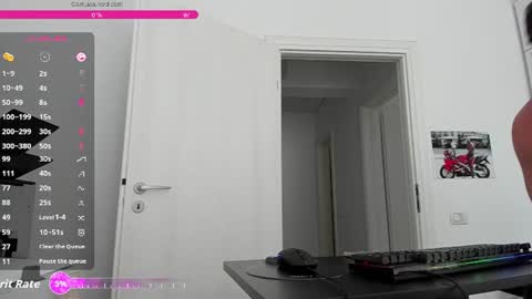 Snapshot of hard_chriss chatting on 06/12/26, 08:57 Hard Cock online show from 06/12/26, 08:57