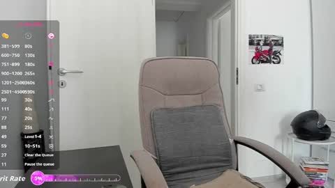 Snapshot of hard_chriss chatting on 06/29/26, 05:57 Hard Cock online show from 06/29/26, 05:57