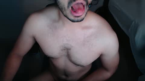 Snapshot of hardandhornyandbrown chatting on 01/09/25, 08:03 H online show from 01/09/25, 08:03