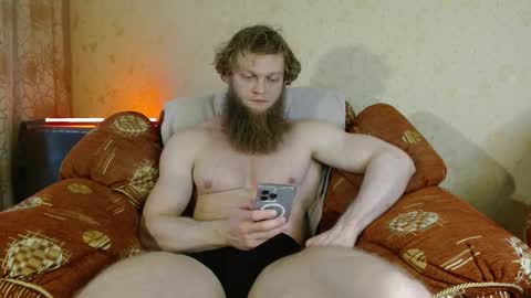 Snapshot of hardandripped chatting on 12/17/25, 09:04 Valentino Hard online show from 12/17/25, 09:04