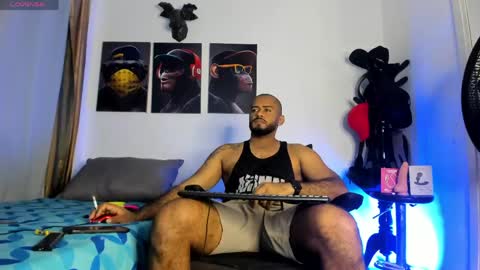 Snapshot of hardboy_latin chatting on 05/20/26, 03:02 hardboy_latin online show from 05/20/26, 03:02