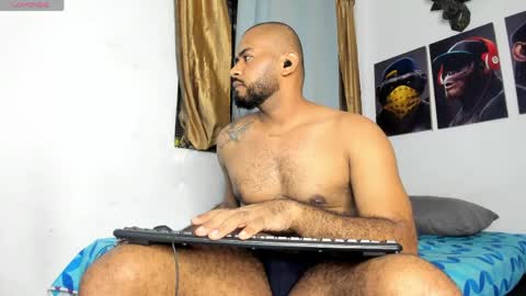 Snapshot of hardboy_latin chatting on 05/21/26, 03:46 hardboy_latin online show from 05/21/26, 03:46
