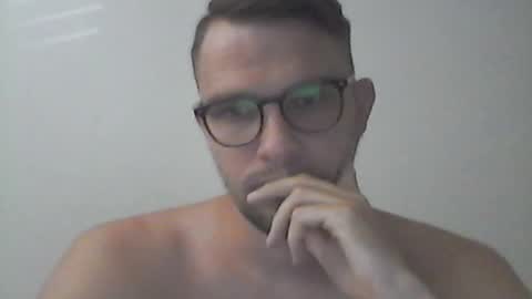Snapshot of hardboylovemilfmoom chatting on 07/25/26, 03:42 hardboylovemilfmoom online show from 07/25/26, 03:42
