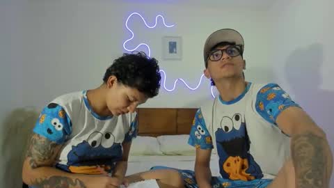 kade and demi independent models online show from 03/26/26, 04:18