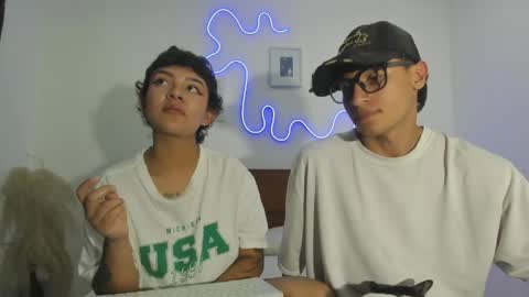 kade and demi independent models online show from 04/14/26, 01:22