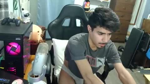 Snapshot of harddmikee chatting on 10/29/25, 02:58 harddmikee online show from 10/29/25, 02:58