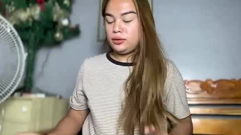 Snapshot of hardfucking_kelly chatting on 02/06/25, 12:43 jessabelle online show from 02/06/25, 12:43