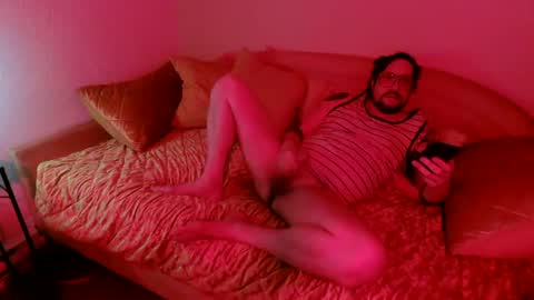 Snapshot of hardigan_dix chatting on 02/16/25, 07:59 hardigan online show from 02/16/25, 07:59