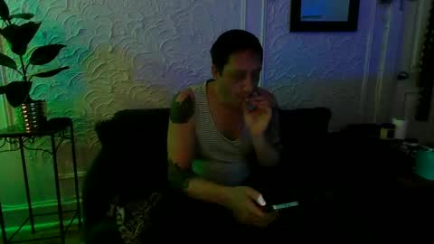 Snapshot of hardigan_dix chatting on 11/09/25, 06:28 hardigan online show from 11/09/25, 06:28