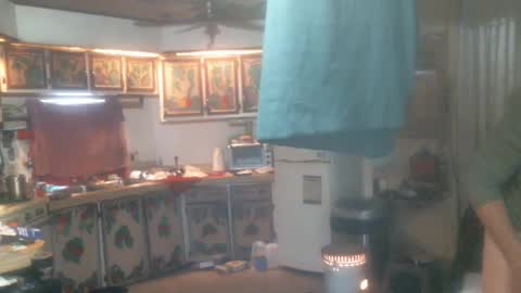 Snapshot of hardinhand44 chatting on 12/08/24, 06:17 john nobles online show from 12/08/24, 06:17