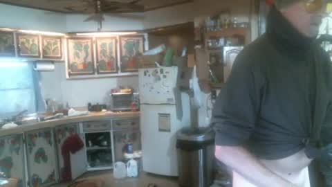 Snapshot of hardinhand44 chatting on 02/17/25, 07:10 john nobles online show from 02/17/25, 07:10