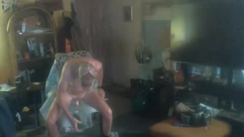 Snapshot of hardinhand44 chatting on 11/16/25, 12:16 john nobles online show from 11/16/25, 12:16