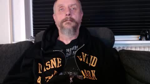 MrLazy online show from 12/16/25, 06:02