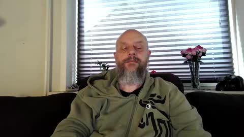 MrLazy online show from 05/21/26, 07:15