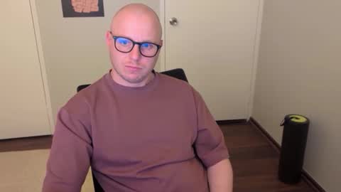 Snapshot of hardon911 chatting on 10/02/25, 03:19 Stand Lee online show from 10/02/25, 03:19