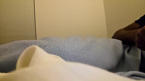 Snapshot of hardone00000 chatting on 10/17/25, 04:15 hardone00000 online show from 10/17/25, 04:15