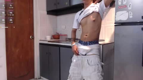 Snapshot of hardsexlove08 chatting on 11/04/25, 10:53 Andres Dean online show from 11/04/25, 10:53