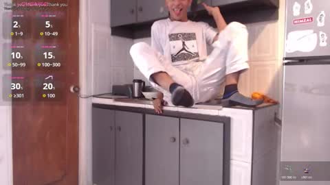 Snapshot of hardsexlove08 chatting on 11/17/25, 08:14 Andres Dean online show from 11/17/25, 08:14