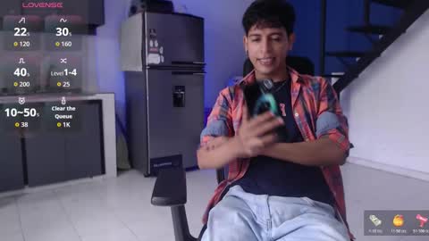 Snapshot of hardsexlove08 chatting on 11/28/25, 05:15 Andres Dean online show from 11/28/25, 05:15