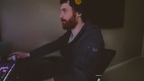 Snapshot of hardswtch chatting on 12/03/24, 01:10 Tom online show from 12/03/24, 01:10