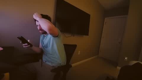 Snapshot of hardswtch chatting on 12/23/24, 12:25 Tom online show from 12/23/24, 12:25