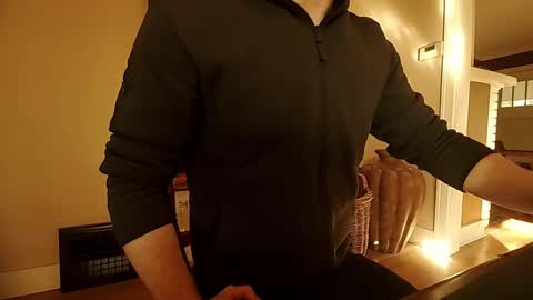 Snapshot of hardswtch chatting on 10/09/25, 10:19 Tom online show from 10/09/25, 10:19