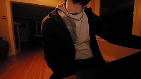 Snapshot of hardswtch chatting on 10/25/25, 04:53 Tom online show from 10/25/25, 04:53