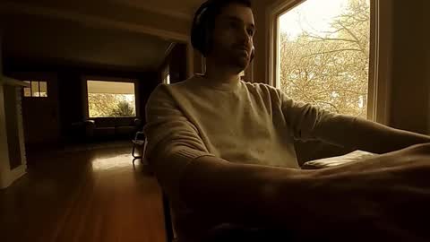 Tom online show from 11/05/25, 09:59