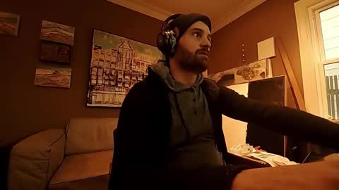 Tom online show from 11/21/25, 09:35