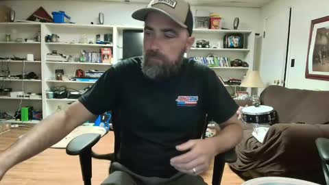 Snapshot of hardworkertn chatting on 03/03/25, 01:42 hardworkertn online show from 03/03/25, 01:42