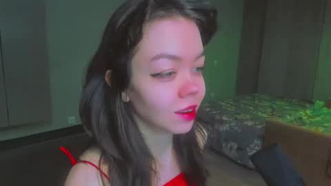 Snapshot of haribo_asmr chatting on 12/22/24, 08:27 Miss Hari online show from 12/22/24, 08:27