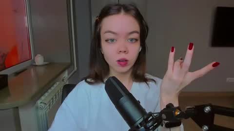 Snapshot of haribo_asmr chatting on 02/16/25, 07:37 Miss Hari online show from 02/16/25, 07:37