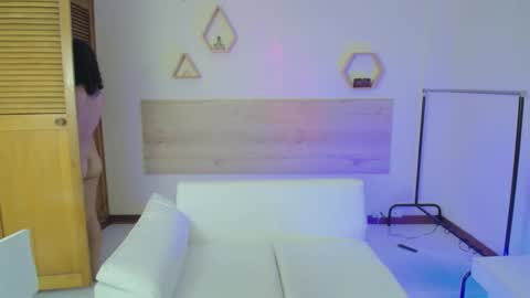 Snapshot of harknite chatting on 12/11/24, 11:43 harknite online show from 12/11/24, 11:43