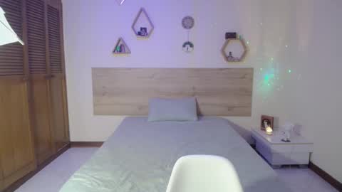 harknite online show from 12/22/25, 10:18