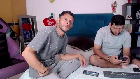 Snapshot of harlequin_need chatting on 12/10/24, 01:55 A X E L online show from 12/10/24, 01:55