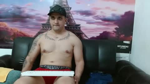 Snapshot of harley_9001 chatting on 12/11/24, 12:12 harley_9001 online show from 12/11/24, 12:12